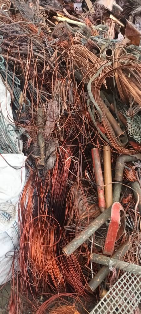 Cables y piezas de cobre para reciclaje